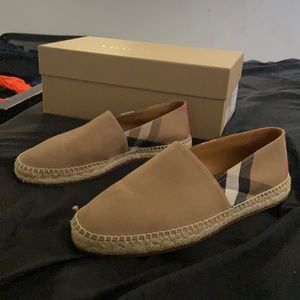 Burberry slip on shoes